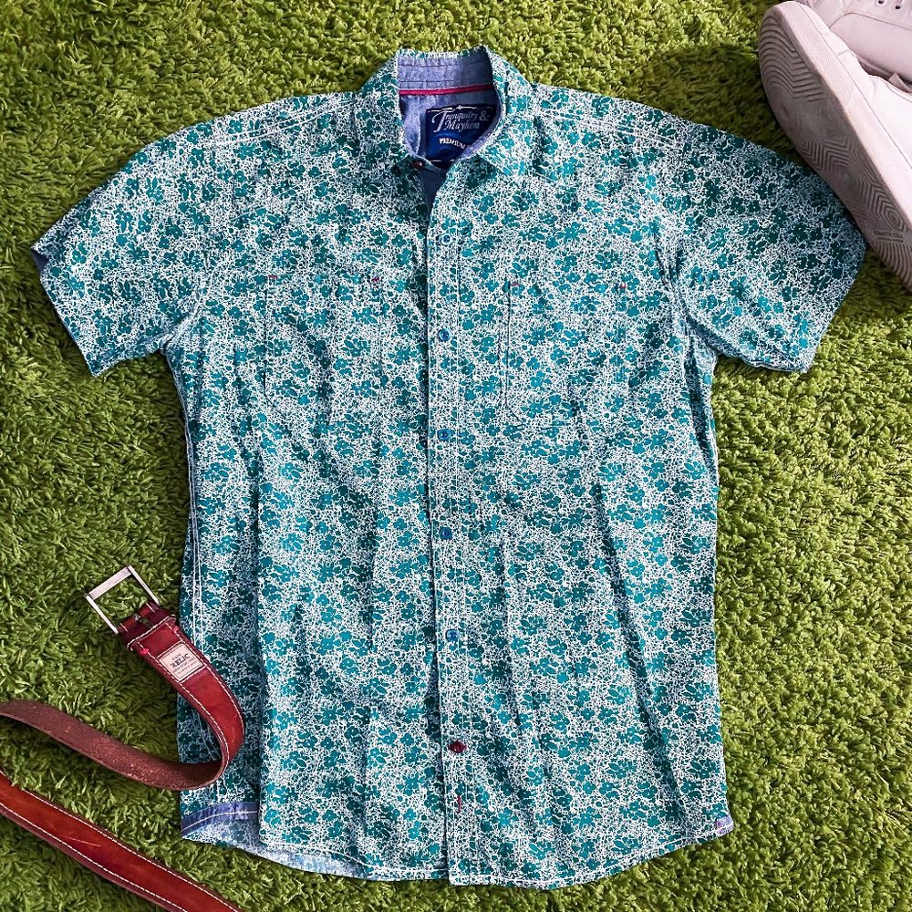 Tranquility and Mayhem Floral Patterned Green Short Sleeve Button-Down Shirt